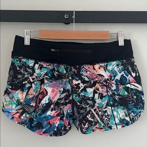 Lululemon Speed Up Shorts Like New Rare Size 6
